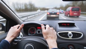 Un bărbat s-a urcat beat la volan apoi a sunat la 112 și a cerut să fie oprit de poliție